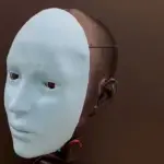İnsan Mimiklerini Taklit Eden Robot